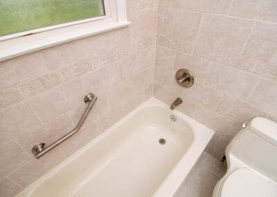 Simple Designed Bath Tub Modelin